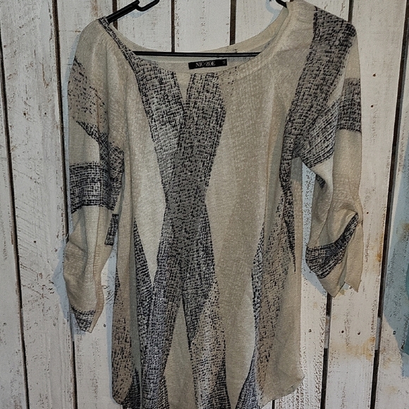 NIC+ZOE Cream and Gray Knit Top - Picture 1 of 3